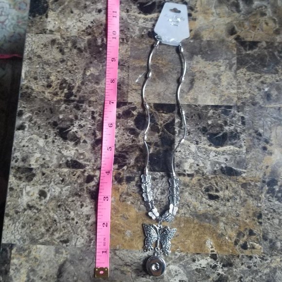 Butterfly Necklace Silver Tone - Picture 2 of 3